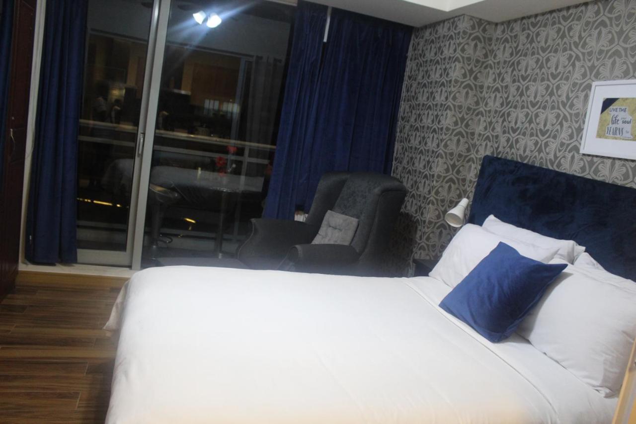 Azure Urban Resort A4 Near Airport Mall With Wavepool Paranaque City Extérieur photo