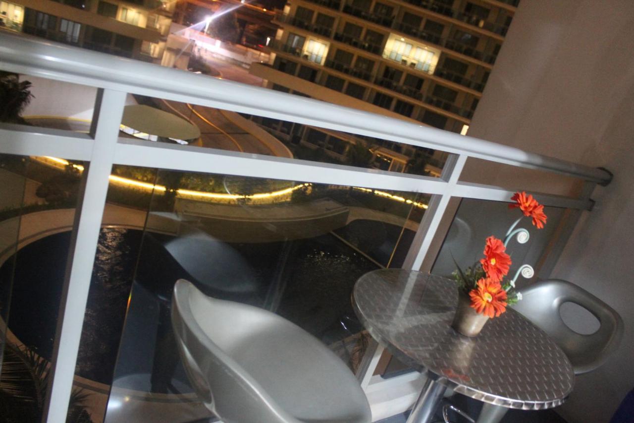 Azure Urban Resort A4 Near Airport Mall With Wavepool Paranaque City Extérieur photo