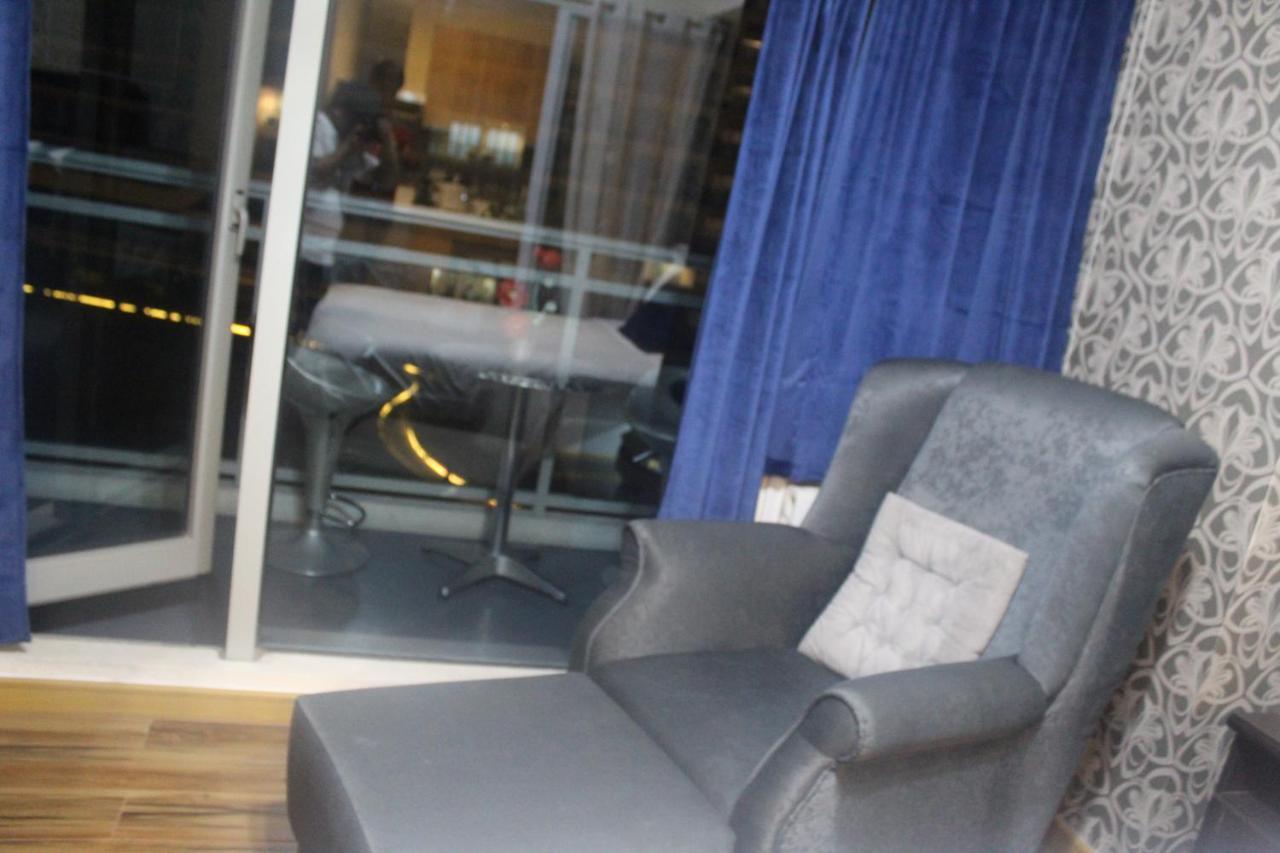 Azure Urban Resort A4 Near Airport Mall With Wavepool Paranaque City Extérieur photo