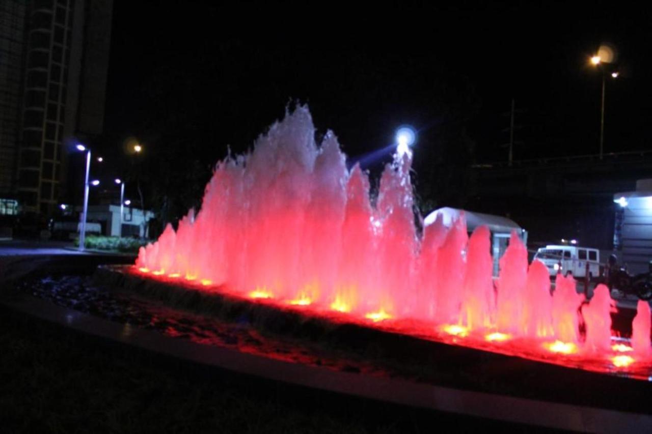 Azure Urban Resort A4 Near Airport Mall With Wavepool Paranaque City Extérieur photo