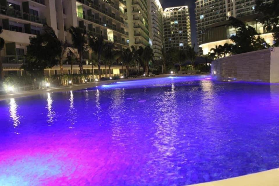 Azure Urban Resort A4 Near Airport Mall With Wavepool Paranaque City Extérieur photo